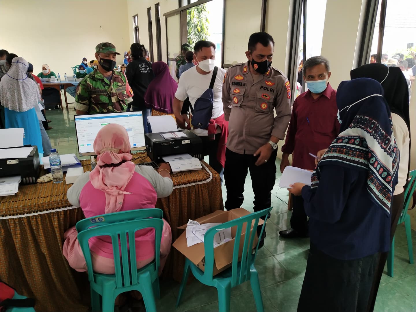 Kapolsek Bersama Forpincam Monitoring Vaksinasi di Kec Ngronggot