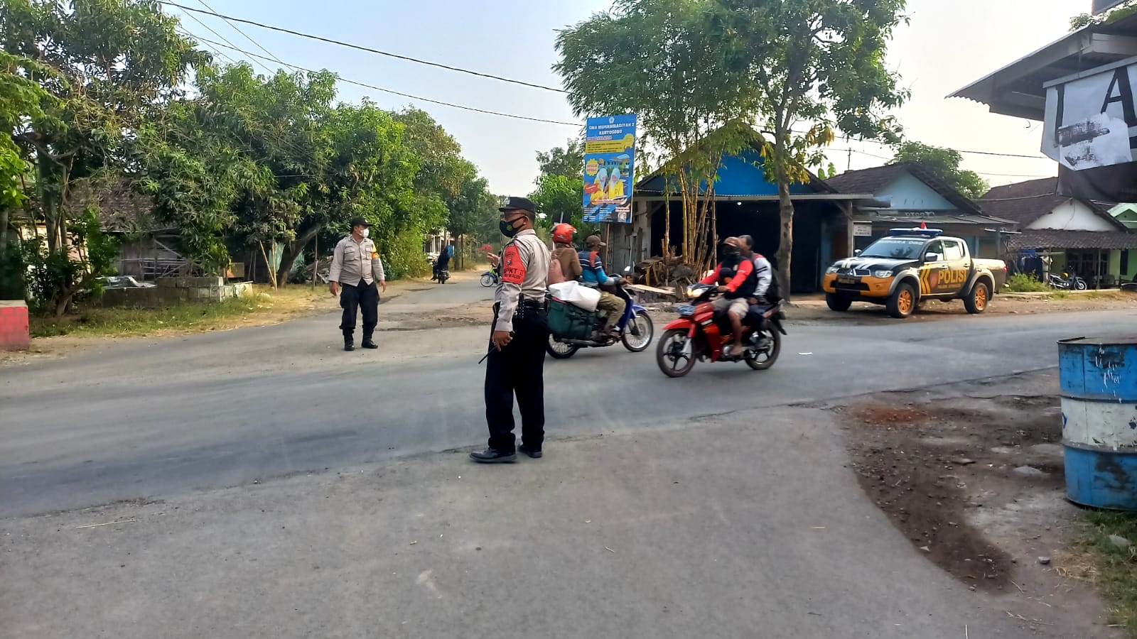 Semangat Layani Masyarakat, Personel Polsek Jatikalen Turun ke Jalan Tiap Pagi