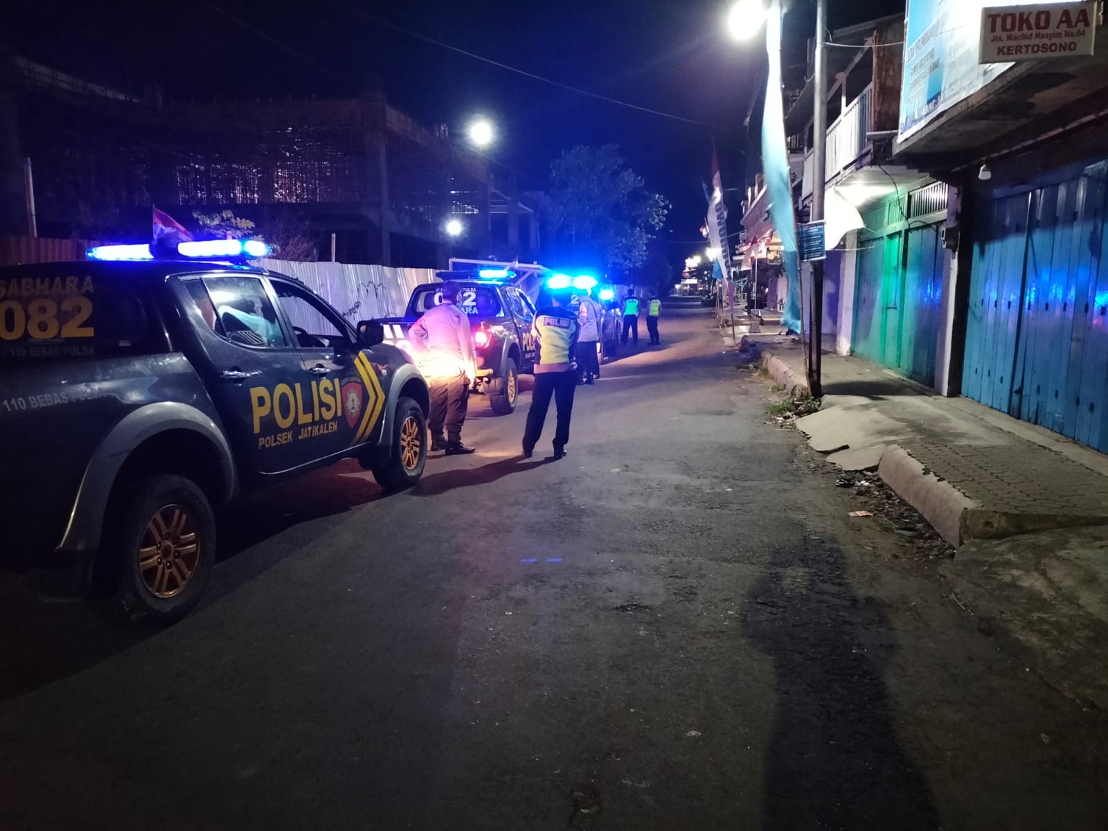 Cegah Gangguan Kamtibmas, Polsek Rayon 3 Patroli Blue Light Gabungan