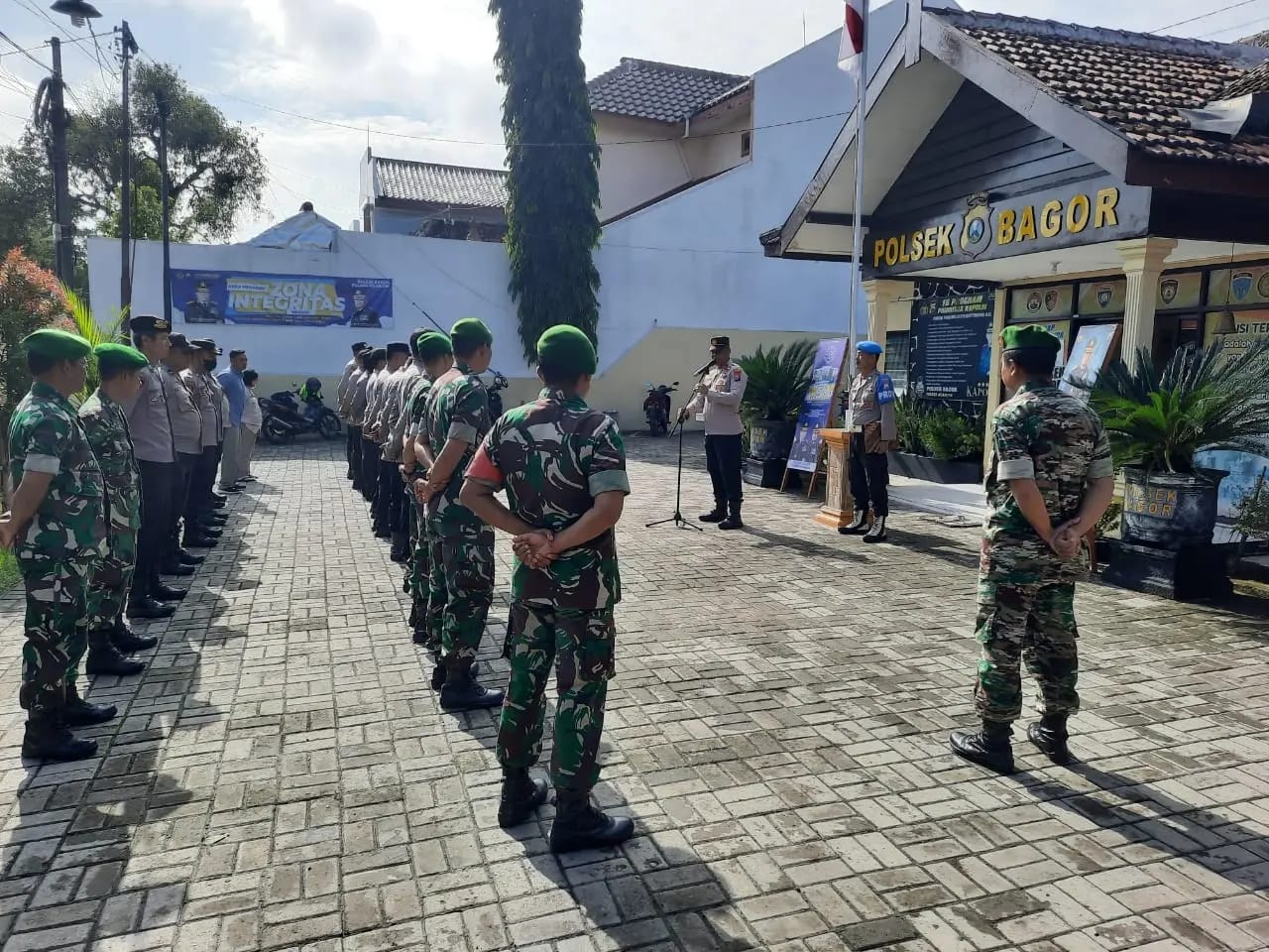 Apel Gabungan TNI-POLRI Wujud Soliditas Menjaga Keamanan dan Ketertiban