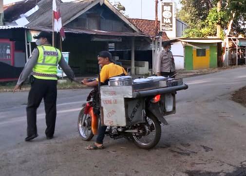 Semangat Layani Masyarakat, Personel Polsek Jatikalen Turun ke Jalan Tiap Pagi