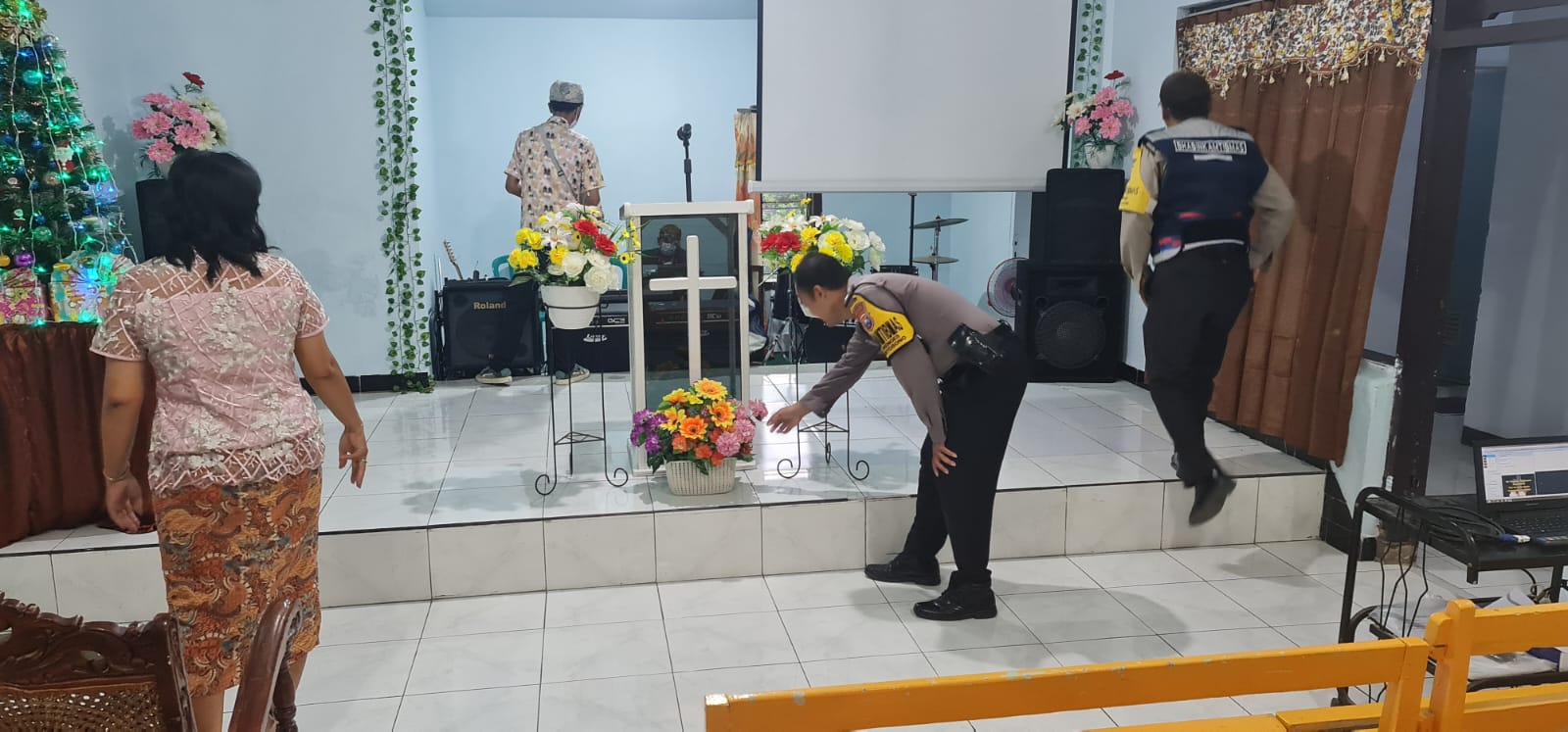 Antisipasi Gangguan Keamanan, Polsek Kertosono Siagakan Personil di Gereja