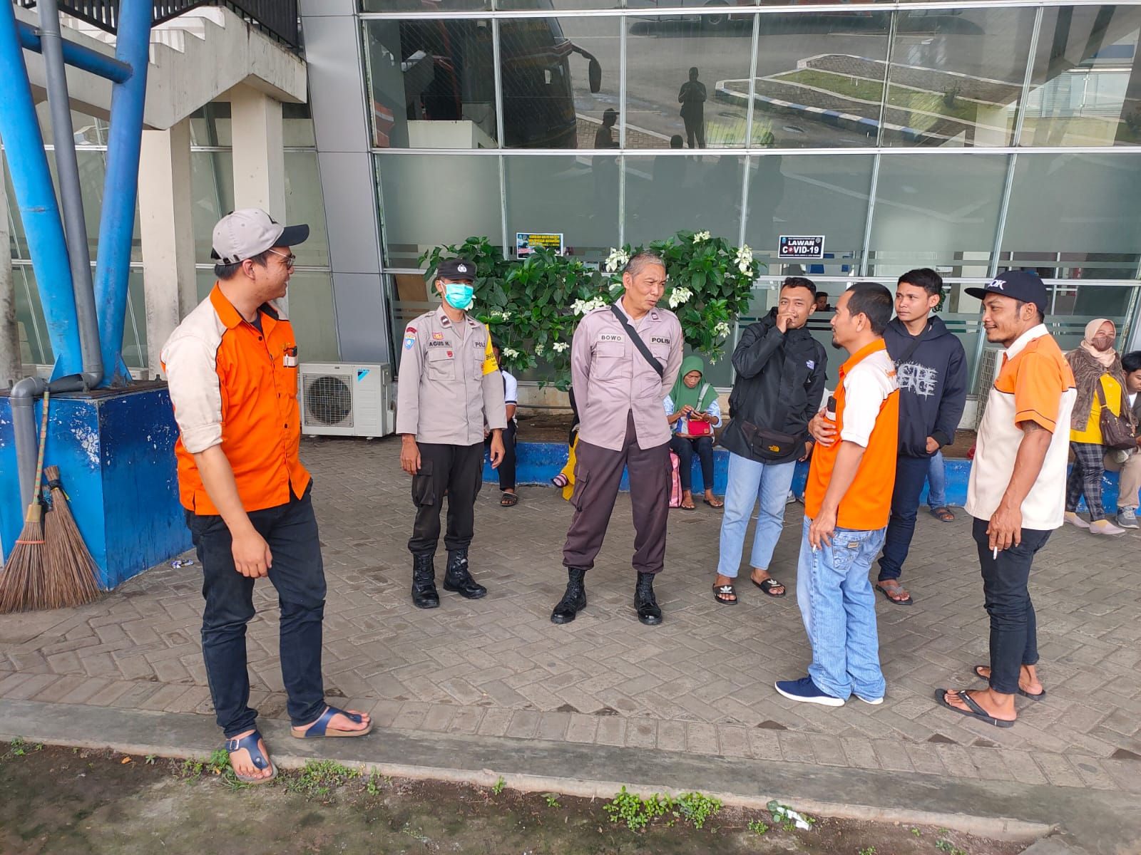 Polsek Nganjuk Kota Berikan Himbauan Mudik di Terminal Bus Anjuk Ladang Nganjuk