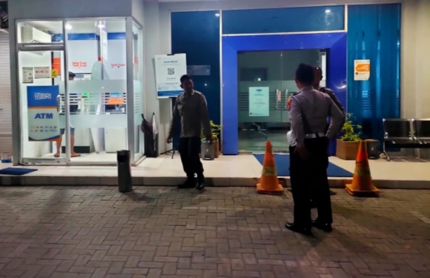 Cegah Tindak Kejahatan, Polsek Kertosono Lakukan Patroli Perbankan