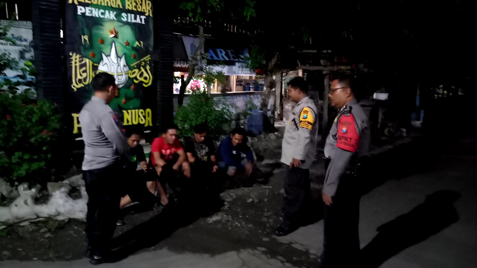 Ka Spkt Polsek Jatikalen Melaksanakan Patroli Malam Serta Dialogis