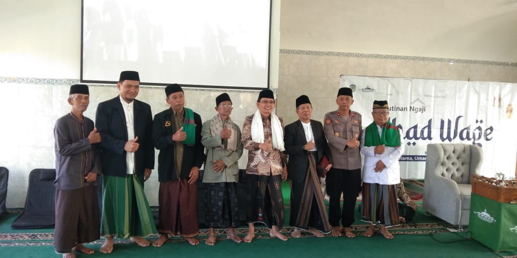 Hadir di Rutinan Ngaji Ahad Wage, Upaya Kapolsek Warujayeng Jalin Sinergitas dengan Ulama