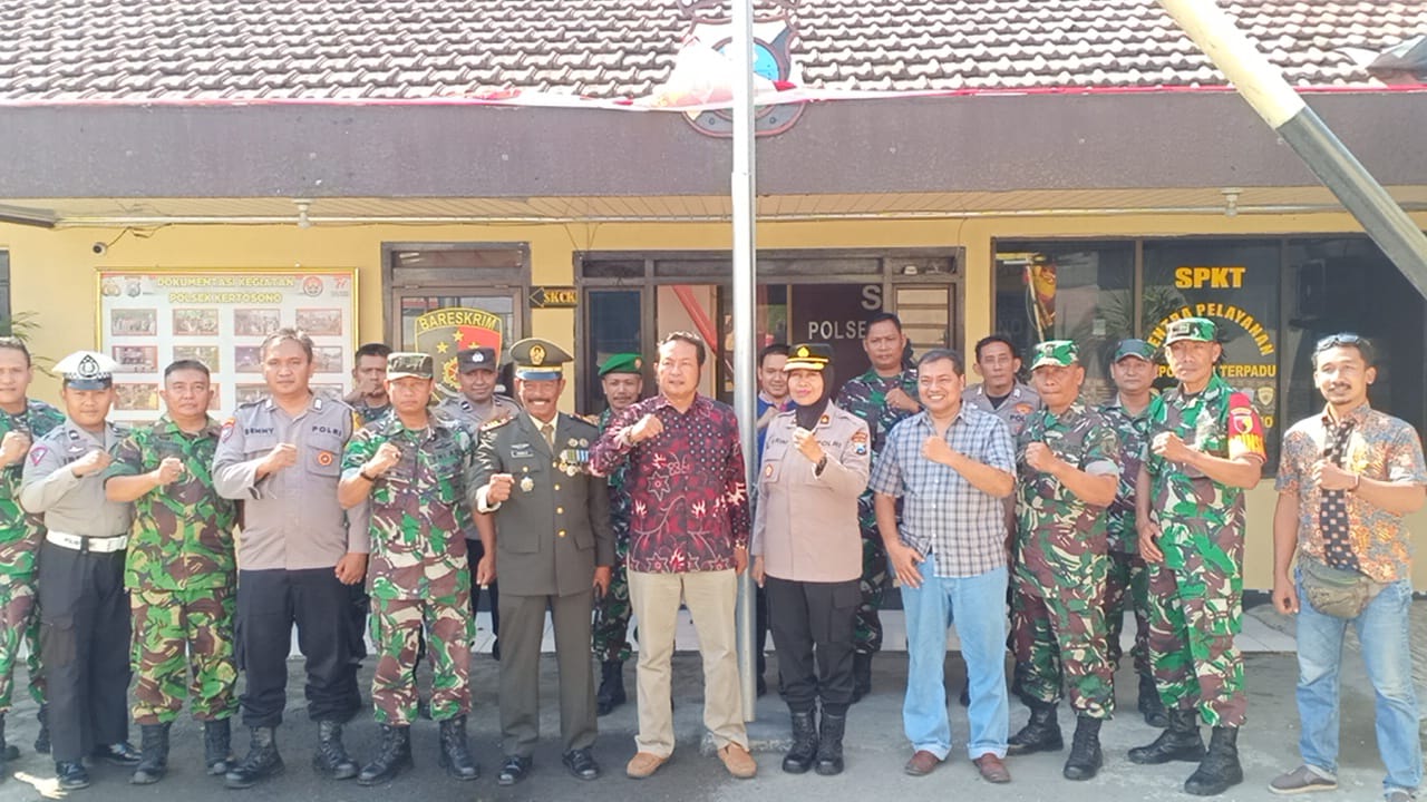 Peringati Hari Bhayangkara ke-77, Forpimcam Kertosono Berikan Kejutan.