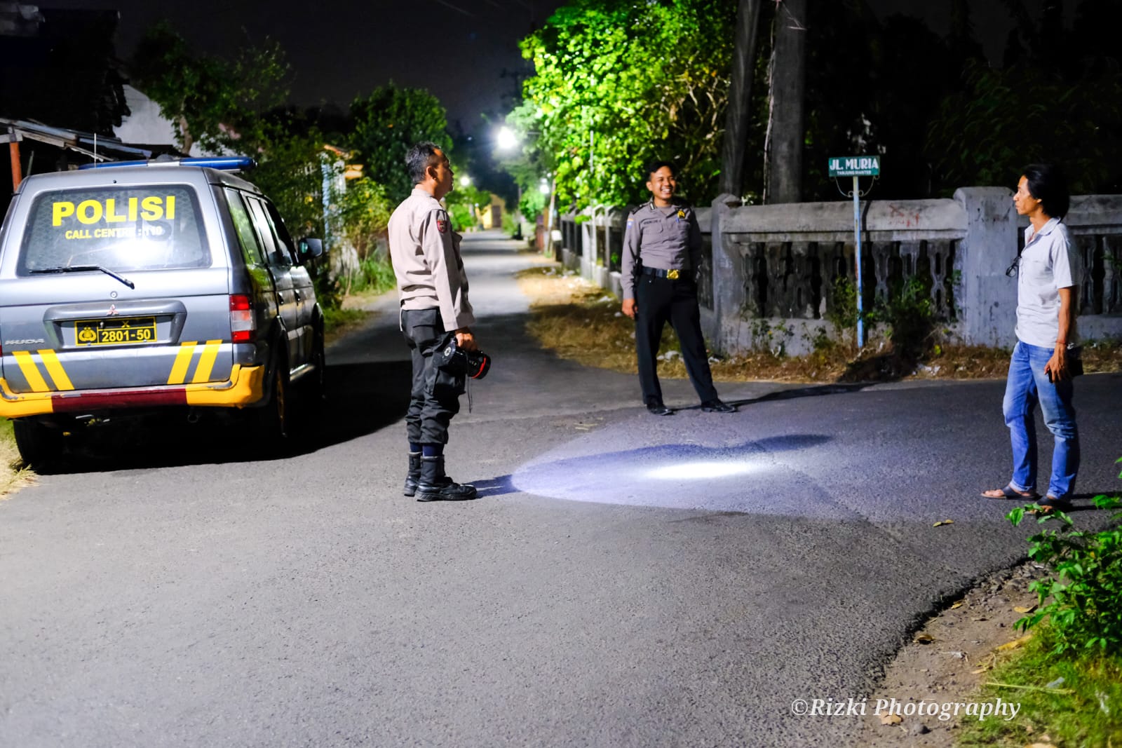 Patroli Pemukiman Antisipasi Tindak Kejahatan Saat Dini Hari