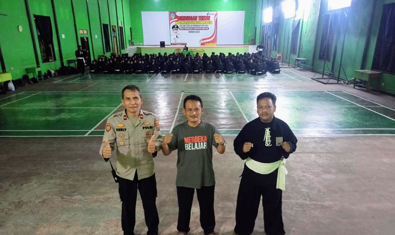 Kapolsek Nganjuk Kota Bersama Anggota Lakukan Pengamanan Dalam Rangka Ke-SH-an