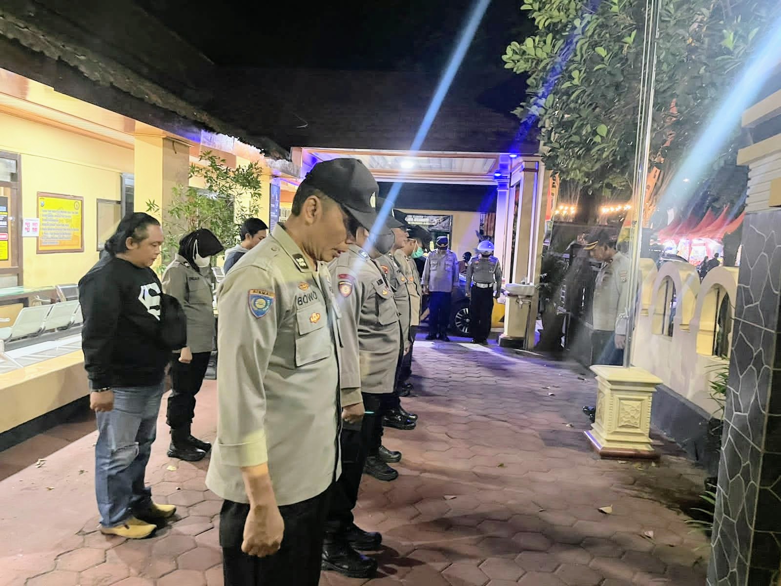 Kapolsek Nganjuk Kota Pimpin Giat Apel Siaga Malam 1 Muharam