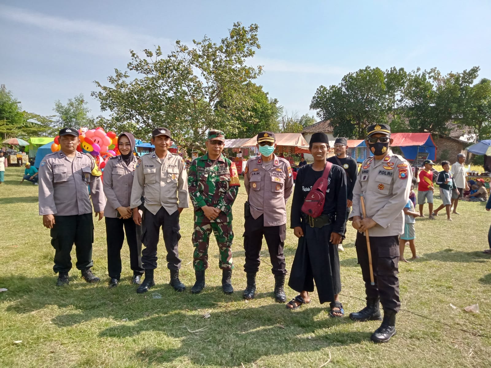 Polsek Warujayeng Beri Pengamanan Pertunjukan Jaranan di Sambirejo