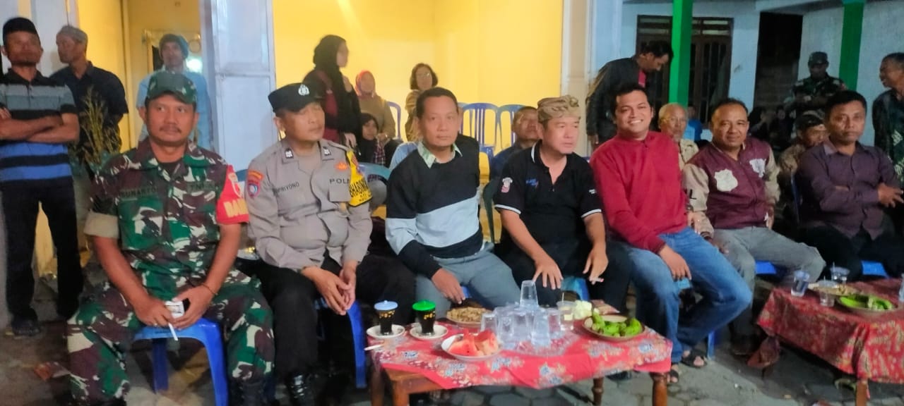 Bhabinkamtibmas dan Babinsa Kelurahan Kramat Amankan Kegiatan Masyarakat Dalam Rangka Peringatan HUT RI Ke-78