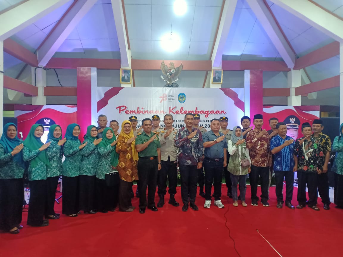 Kapolsek Nganjuk Kota Hadiri Kegiatan Pembinaan Kelembagaan di Kecamatan Nganjuk