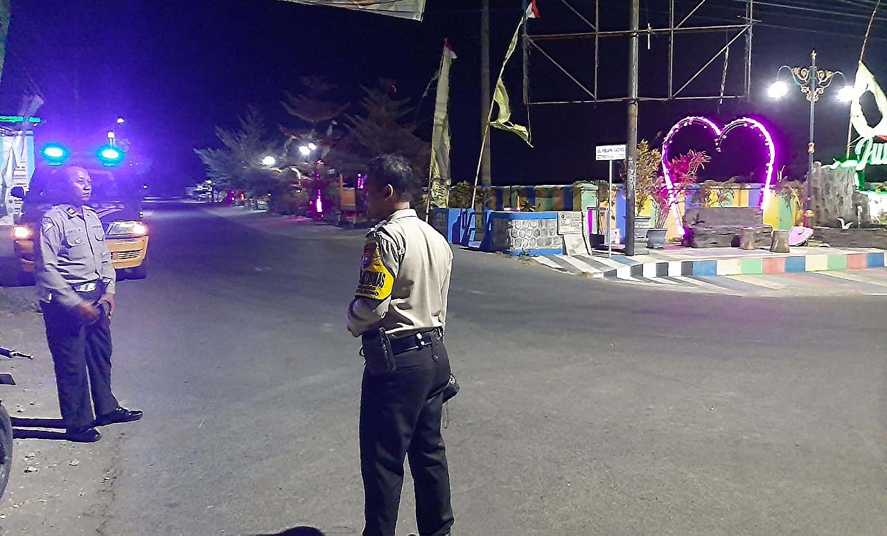 Patroli Blue Light Polsek Kertosono Menjaga Keamanan Saat Dini Hari