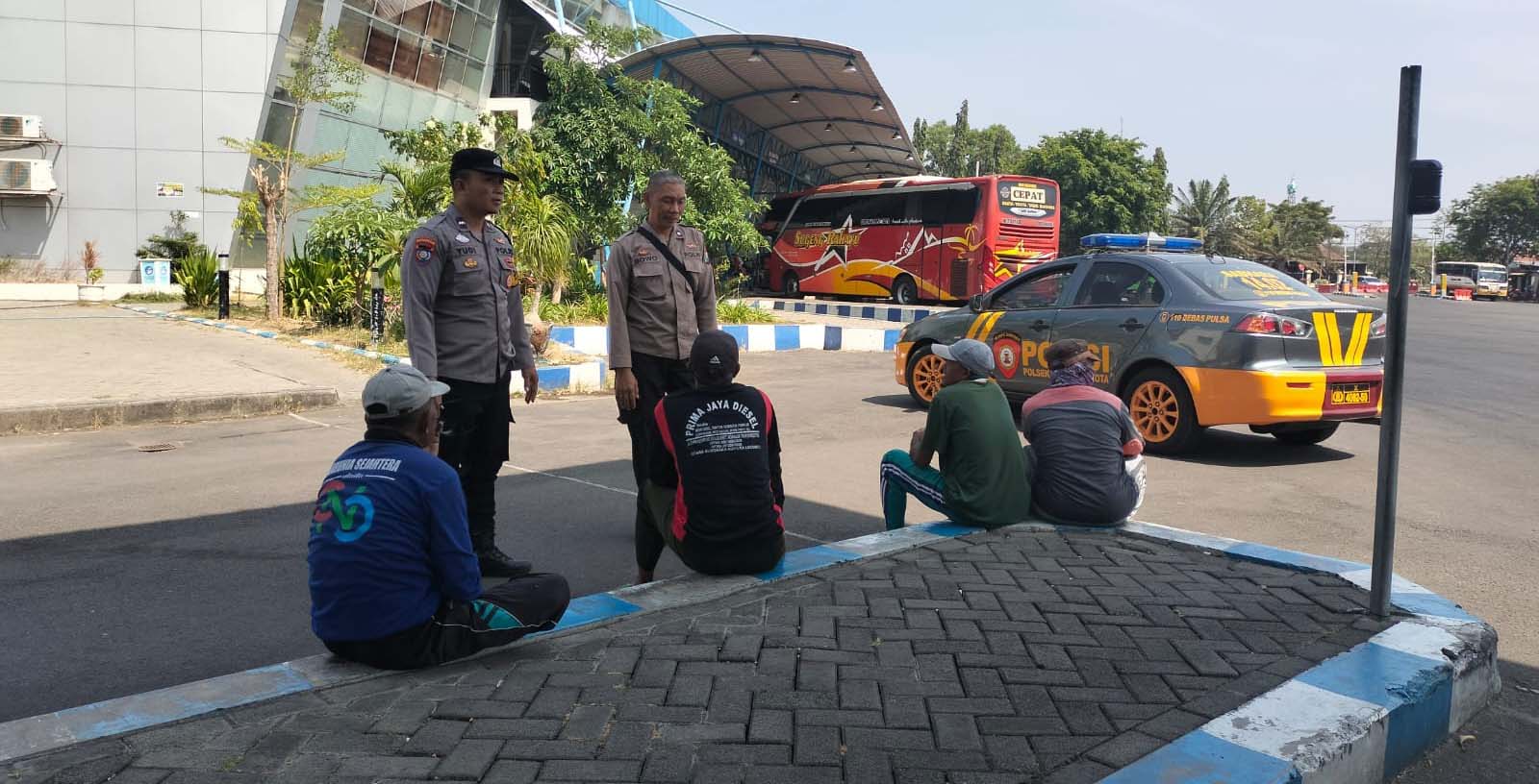 Patroli Sambang Terminal, Patroli Polsek Nganjuk Kota Sampaikan Himbauan Kamtibmas