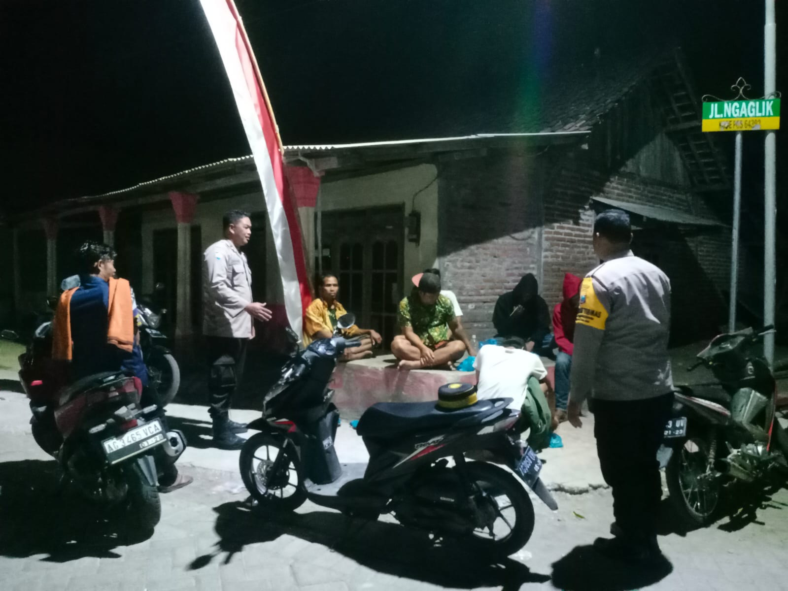 Patroli Dialogis Polsek Jatikalen Membangun Hubungan Dengan Warga Masyarakat