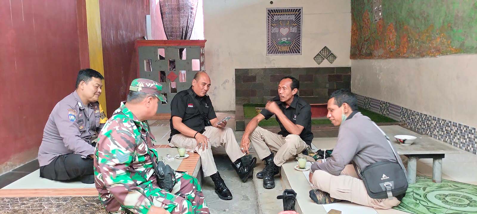 Bhabinkamtibmas Polsek Nganjuk Kota Giat Sambang dan Soko Guru, Ajak Perguruan Silat Jaga Kondusifitas
