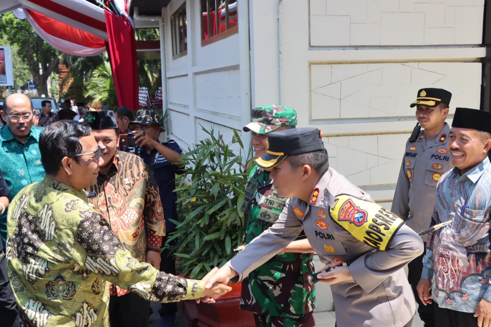 Polres Nganjuk Lakukan Pengamanan Berlapis dalam Kunjungan Menkopolhukam RI