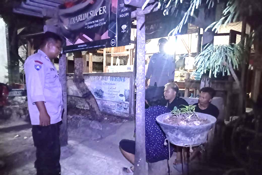 Patroli Dialogis Ka SPKT Polsek Jatikalen, Ajak Peran Pemuda Dalam Menjaga Kondusifitas Kamtibmas