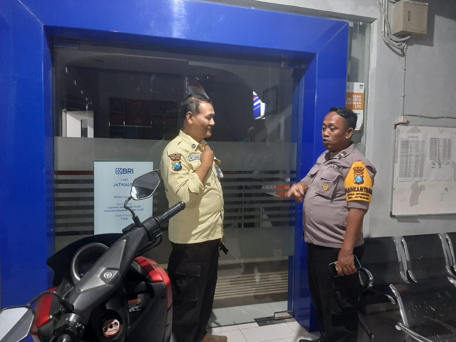 Patroli Malam Hari, di Bank BRI Unit Jatikalen Cegah Kriminalitas