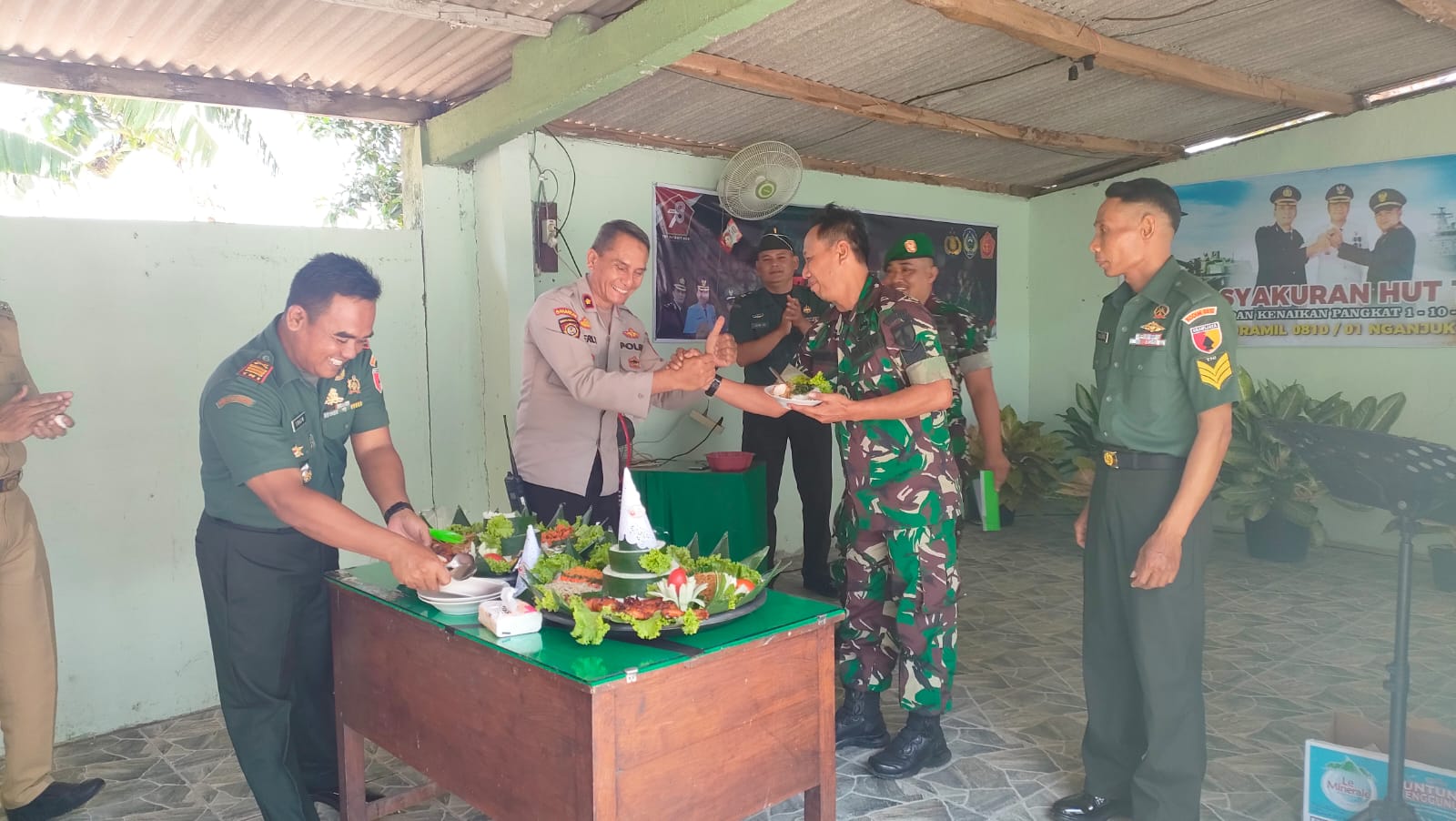 Kapolsek Nganjuk Kota Dan Anggota Hadiri Tasyakuran Dalam Rangka HUT TNI Ke 78