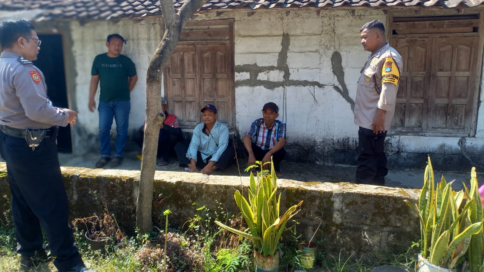 Peduli Kamtibmas SPKT Polsek Jatikalen Patroli Dialogis Himbau Warga
