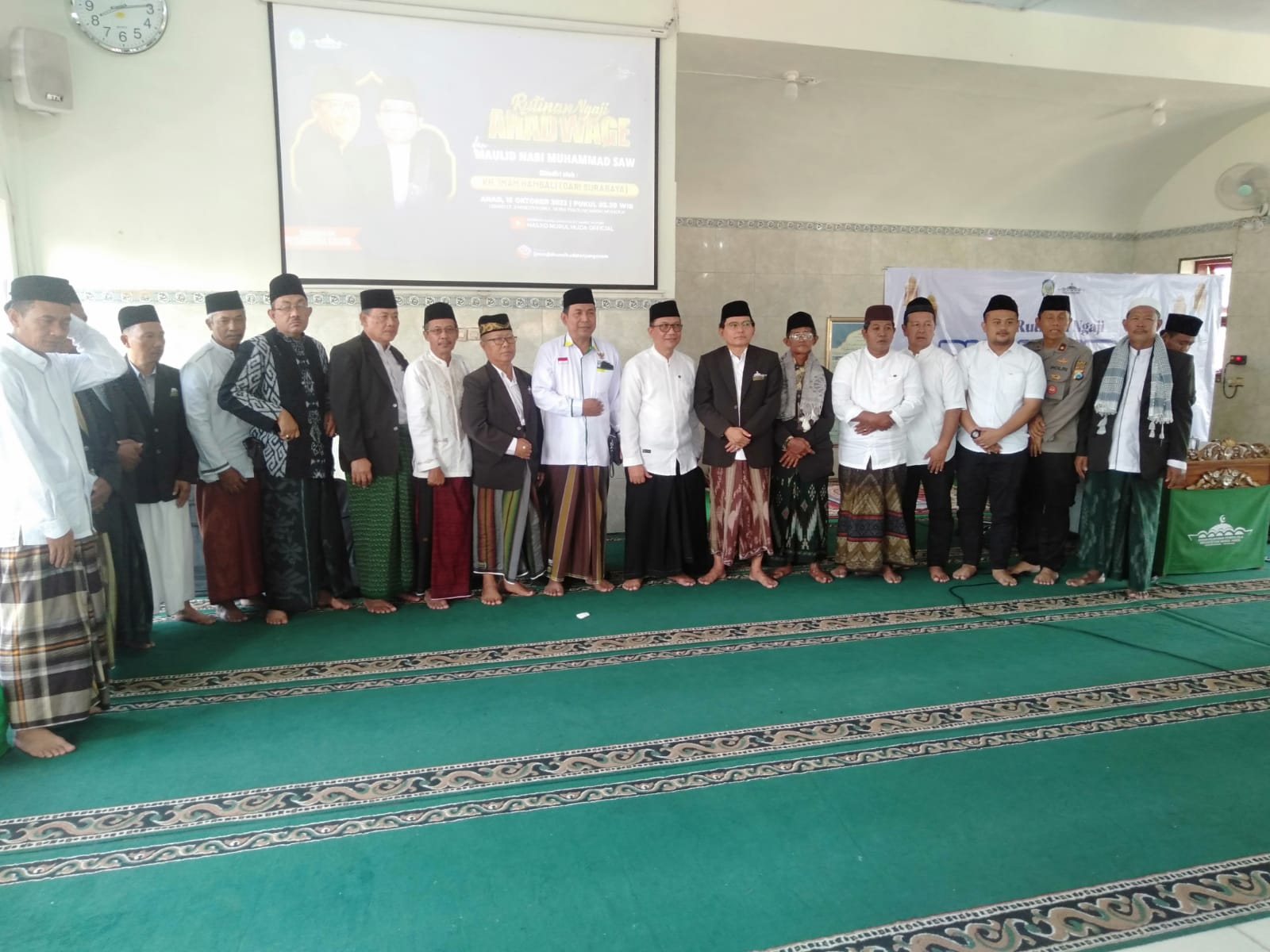 Kapolsek Warujayeng Hadiri Pengajian Rutin di Masjid Besar Nurul Huda Tanjunganom