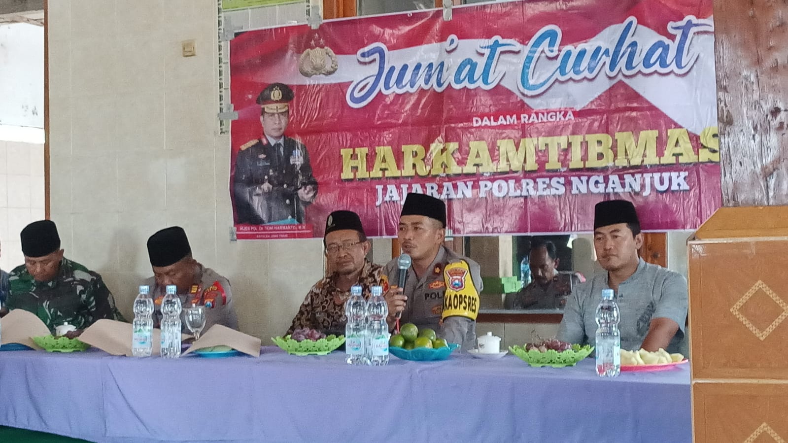 Jum’at Curhat : Polres Nganjuk Imbau Jamaah untuk Berperilaku Politik yang Sehat
