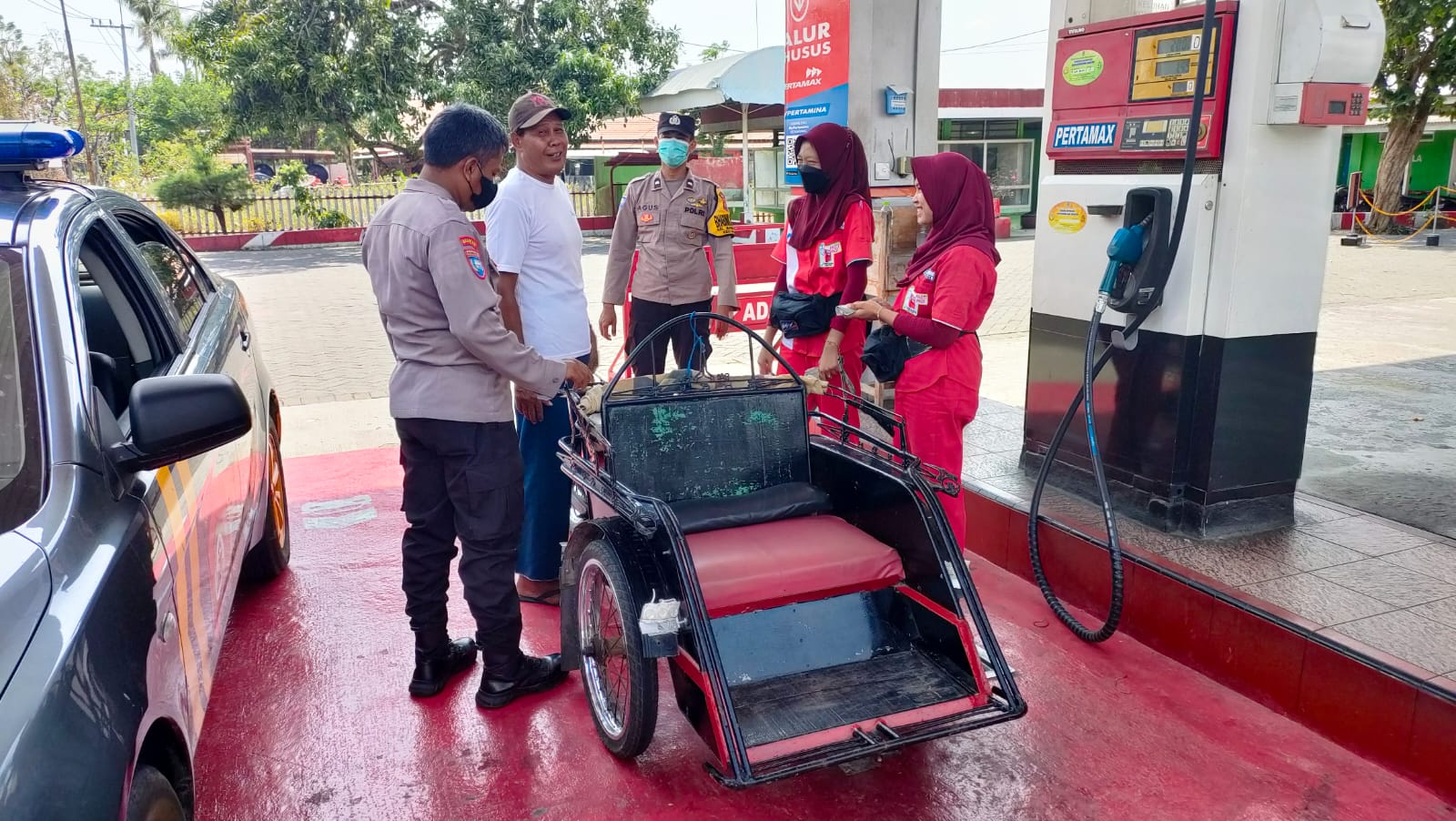 Cegah Penyelewengan dan Penyimpangan Penyaluran BBM Bersubsidi, Polsek Nganjuk Kota Patroli SPBU