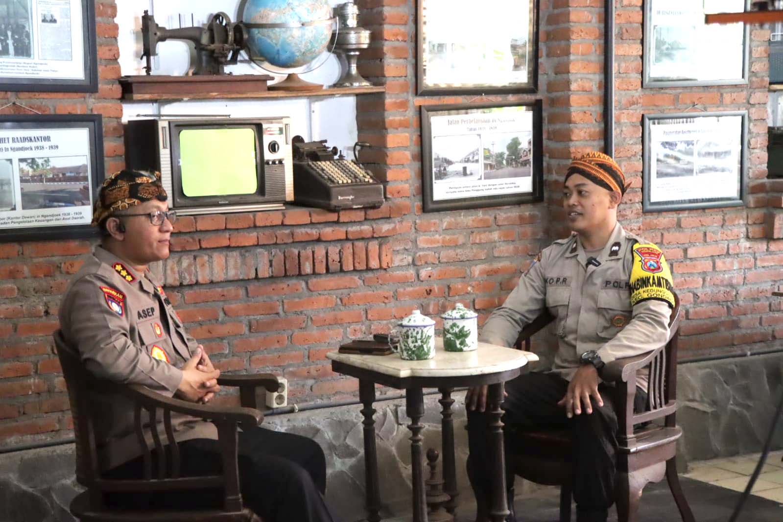 Polres Nganjuk Podcast bersama Dirbinmas Polda Jatim, Bangun Kepercayaan Masyarakat melalui Seni Budaya