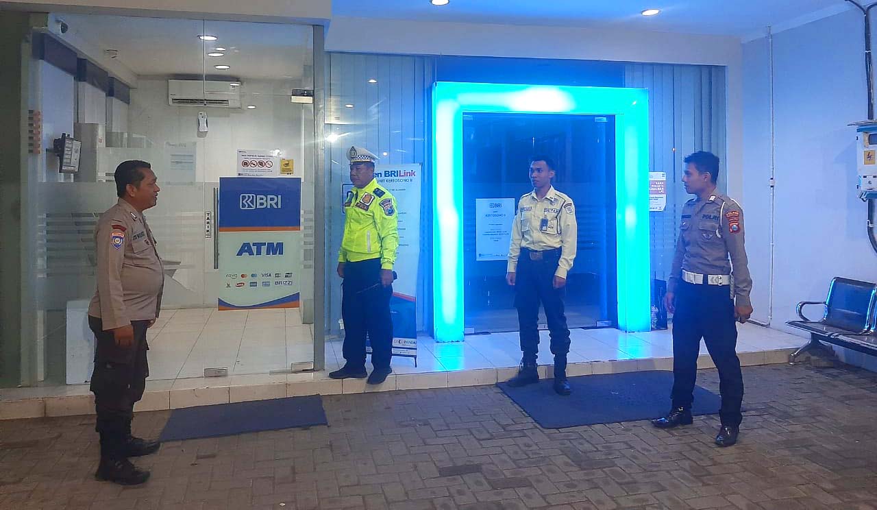Cegah Tindak Kejahatan, Polsek Kertosono Lakukan Patroli Perbankan