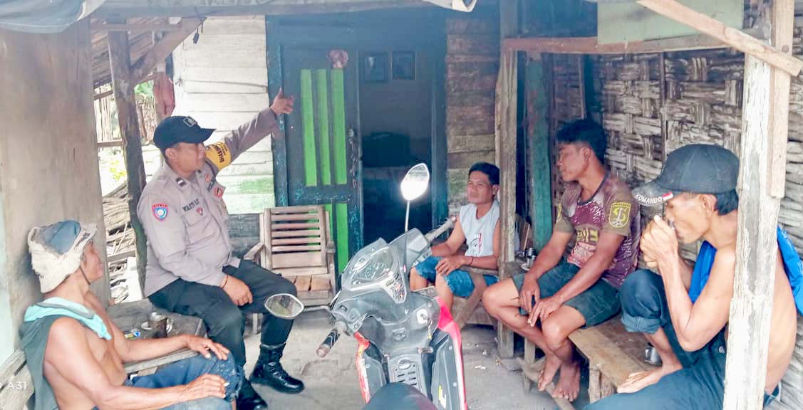 Selipkan Himbauan, Bhabinkamtibmas Polsek Jatikalen Sambang DDS Ajak Tokoh masyarakat Ciptakan Pemilu Damai