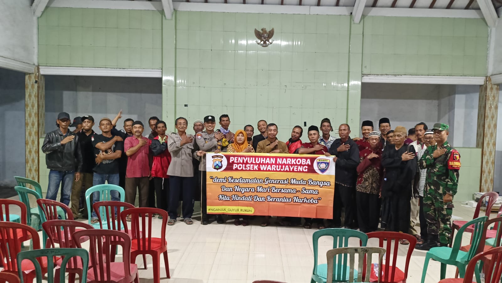 Wujudkan Lingkungan “BERSINAR”, Polsek Warujayeng Beri Penyuluhan Perangkat & Tokoh Masyarakat Desa Jogomerto
