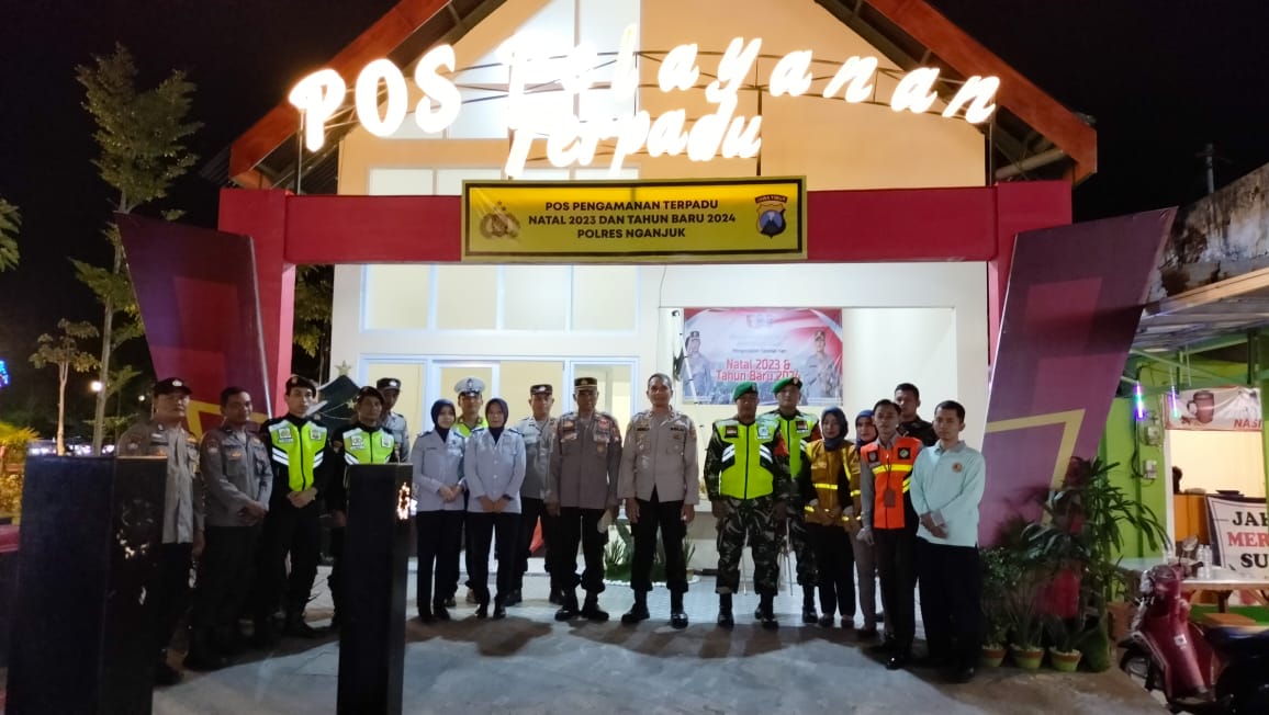 Kapolsek Melaksanakan Cek Pos Pengamanan Terpadu Natal dan Tahun Baru 2024