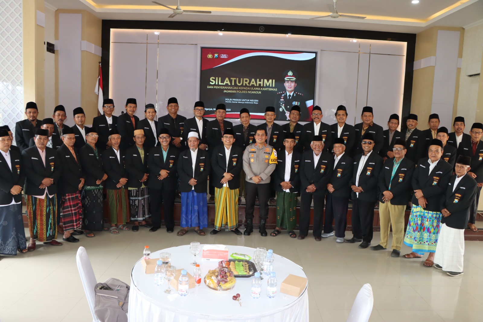 Silaturahmi Polres Nganjuk dan Ulama Kamtibmas, Kapolres Ajak Jaga Umat dari Pengaruh Radikalisme dan Ujaran Kebencian Serta Mewujudkan Pemilu Damai 2024