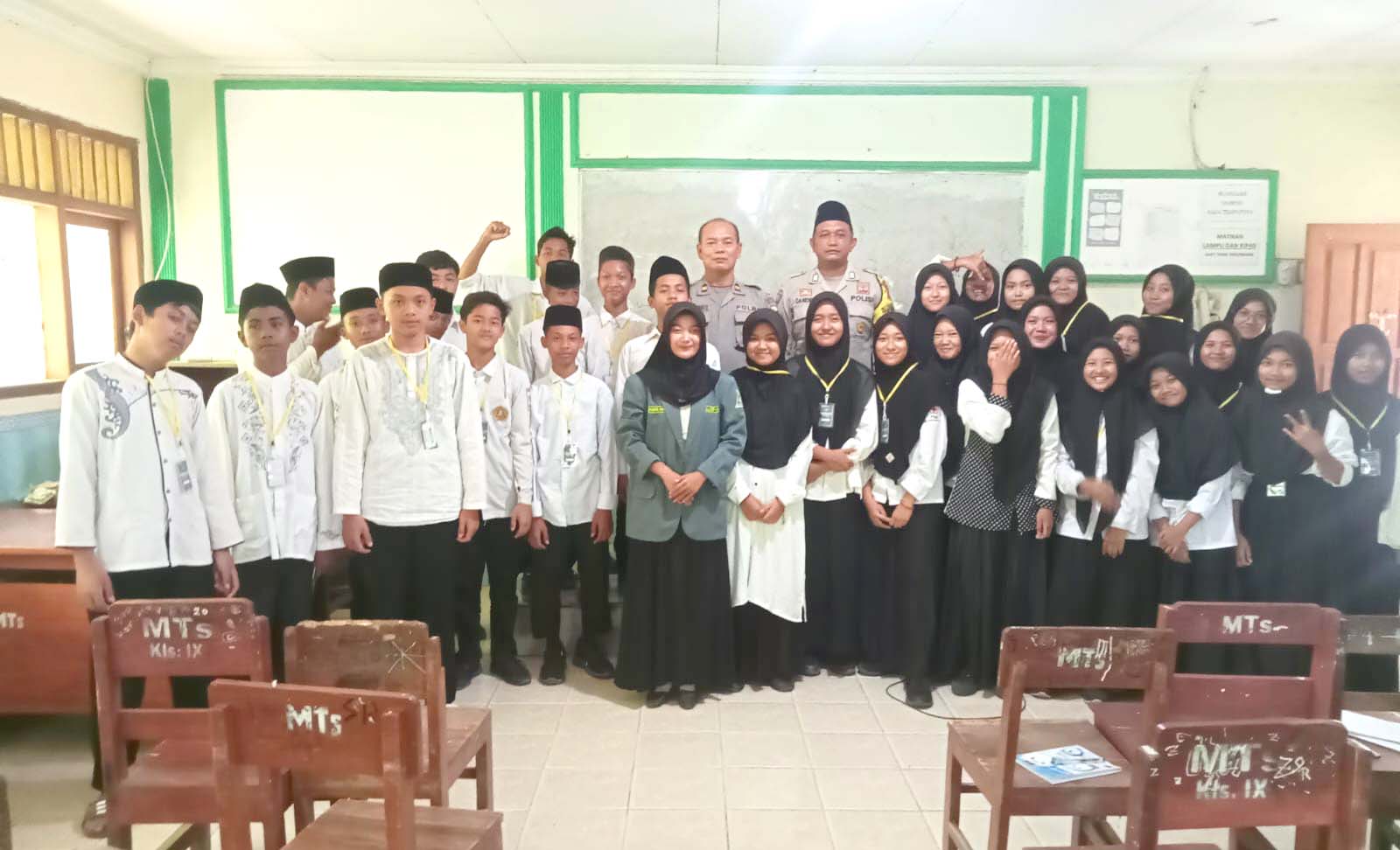 Kanit Binmas Polsek Warujayeng Beri Penyuluhan Wawasan Kebangsaan pada Kader IPNU-IPPNU Tanjunganom