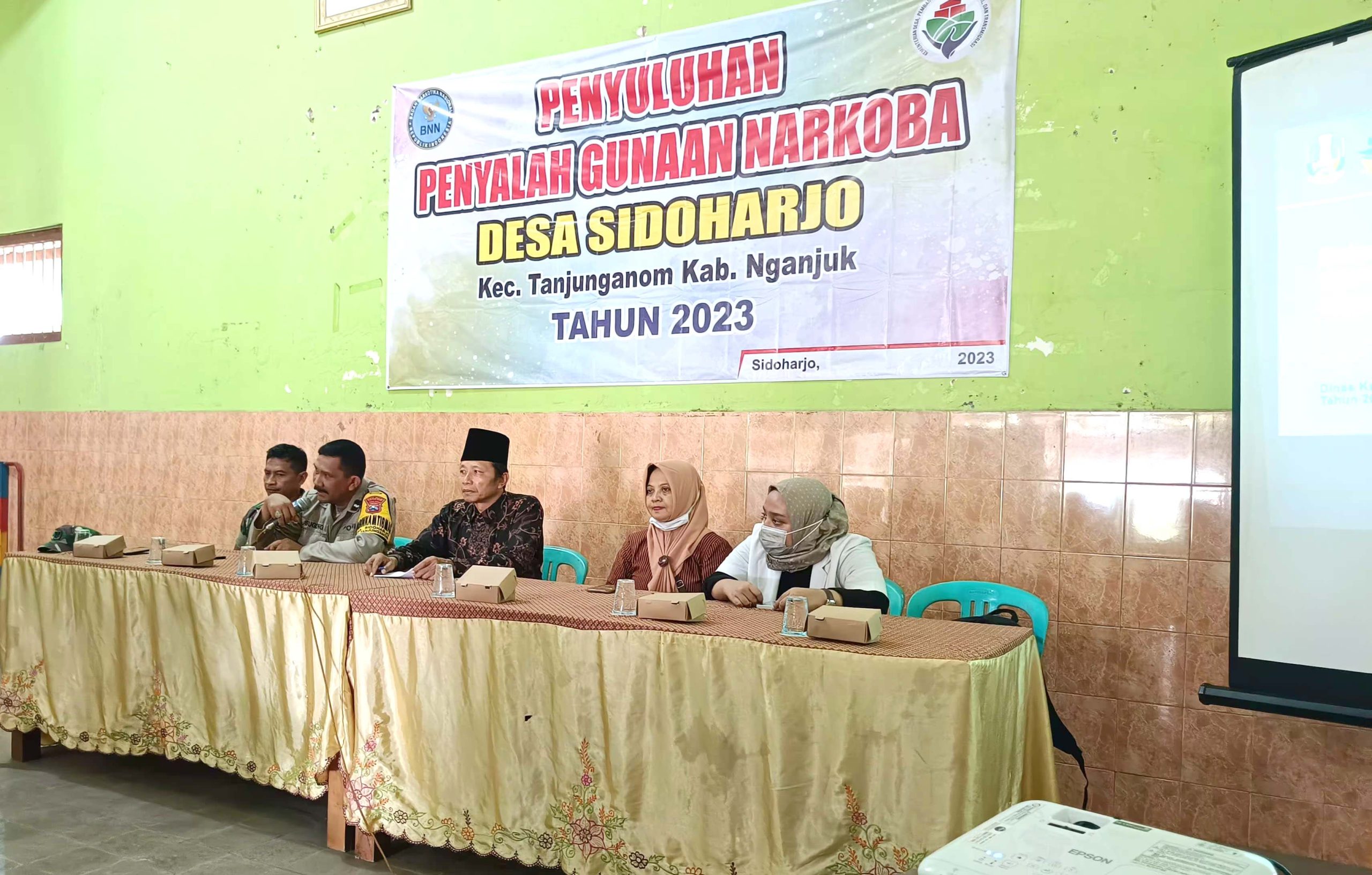 Bhabinkamtibmas Polsek Warujayeng Hadiri Penyuluhan Narkoba di Desa Sidoharjo