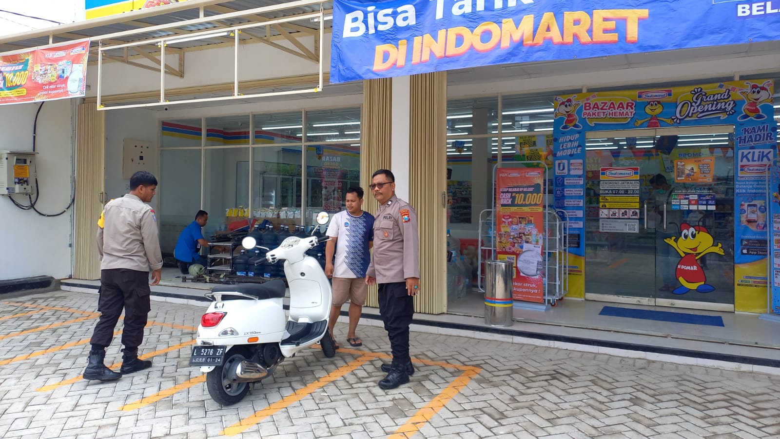 Patroli Siang Hari Polsek Jatikalen Dengan Sasaran Obyek Vital Minimarket