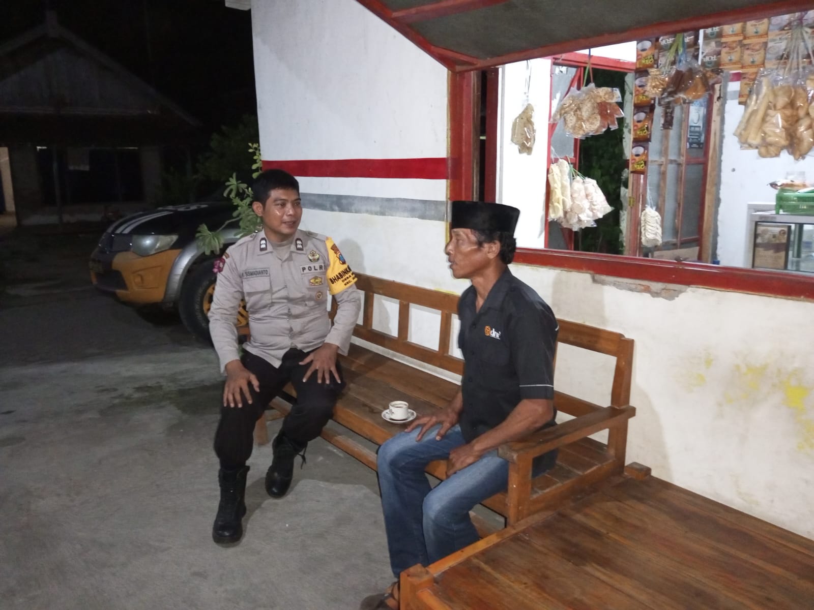 Selalu Dekat Dengan Masyarakat Giat Sambang Dialogis Bhabinkamtibmas Polsek Jatikalen