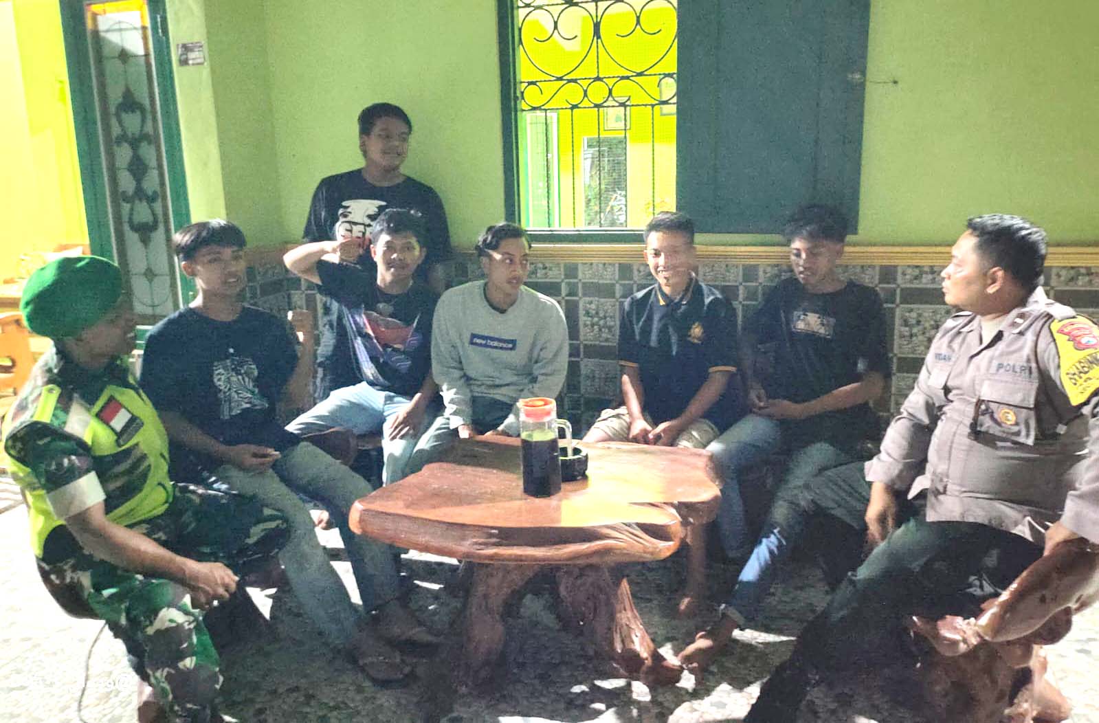 Sambangi Warga Binaan, Bhabinkamtibmas Wates Ajak Dukung Terwujudnya Pemilu Damai