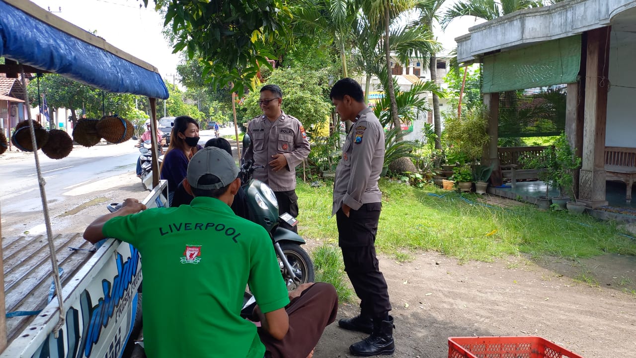 Patroli Polsek Jatikalen Dialogis Dengan Warga serap aspirasi warga