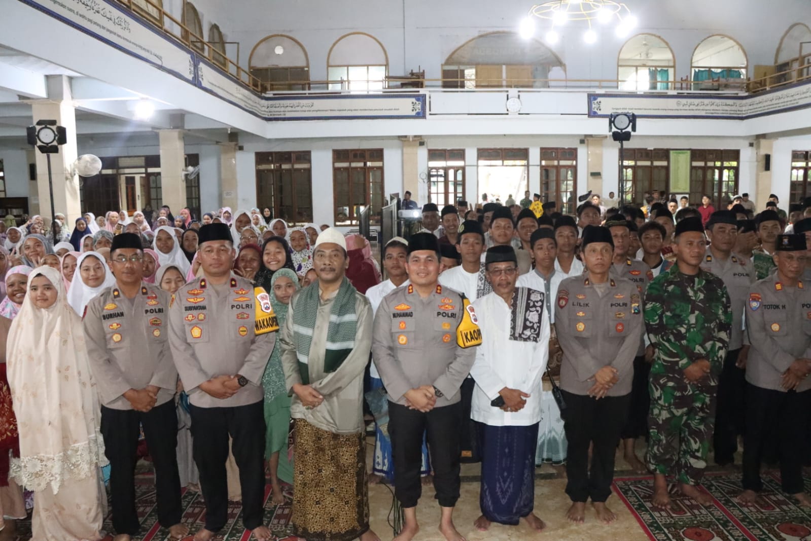 Jumat Curhat Polres Nganjuk bersama Santri Pomosda At -Taqwa Tanjunganom, Kapolres Sampaikan Pesan Kamtibmas