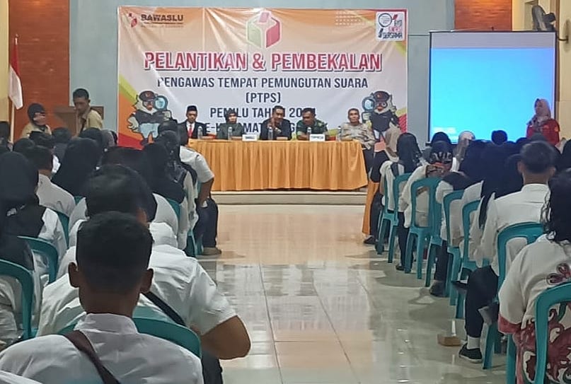 Kapolsek Nganjuk Kota Hadiri Pelantikan dan Pembekalan Petugas PTPS Pemilu 2024 Se-Kecamatan Nganjuk