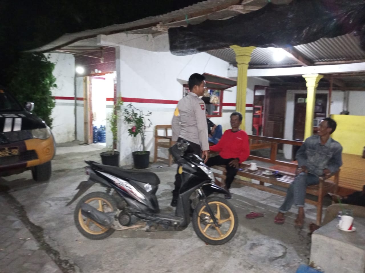 Bhabinkamtibmas Sambang Warga, Berikan Imbauan Jaga Kamtibmas Jelang Pemilu 2024