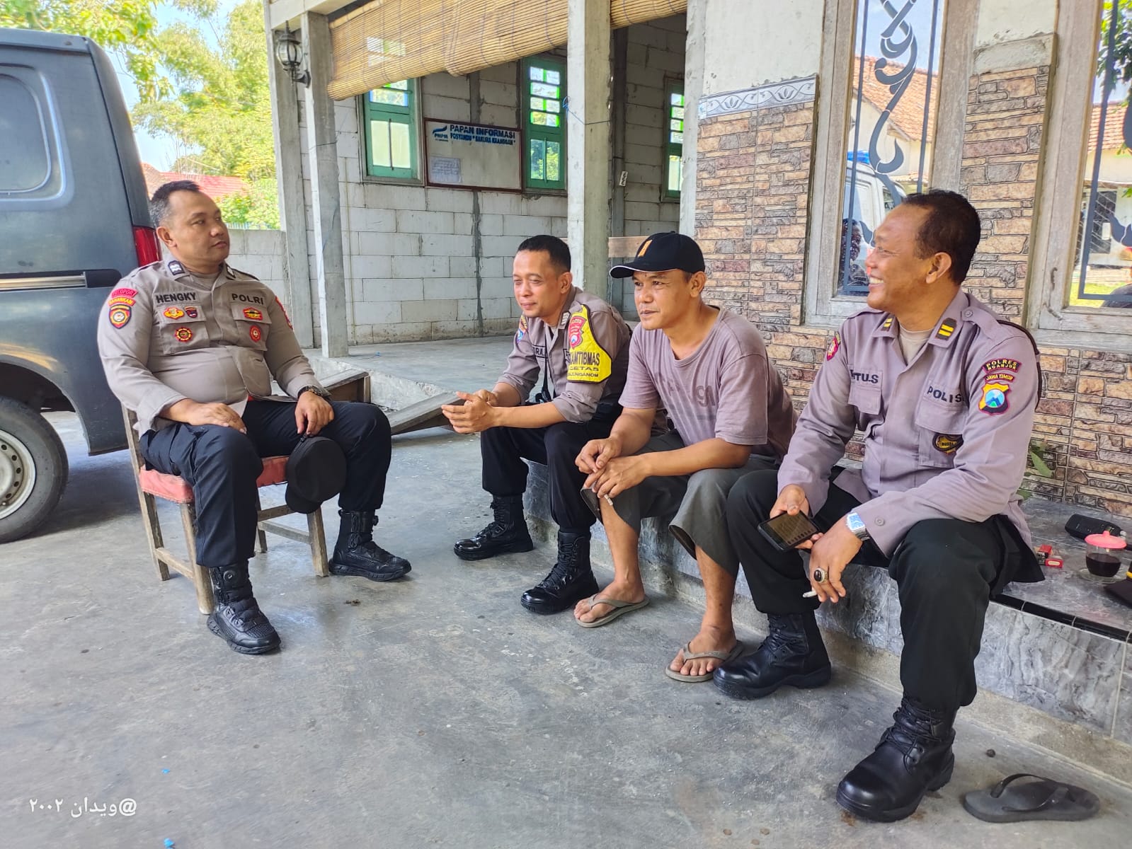 Jaga Kondusifitas Pasca Pemilu, Polsek Warujayeng Gelar Patroli Dialogis