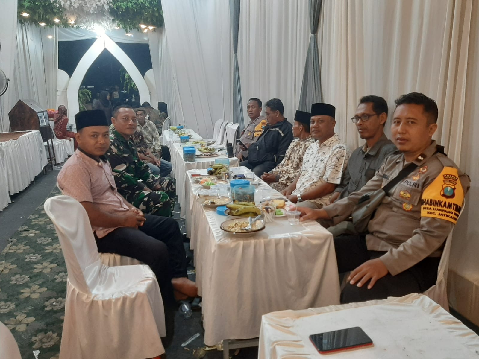 Bhabinkamtibmas Desa Lumpangkuwek Melaksanakan Pengamanan Giatmas
