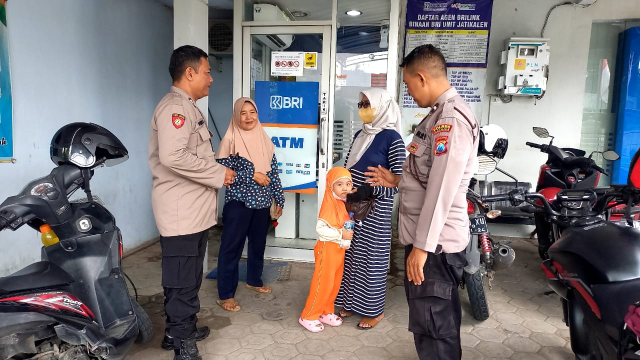 Polsek Jatikalen Patroli Bank BRI Unit Jatikalen Sampaikan Imbauan Kepada Satpam