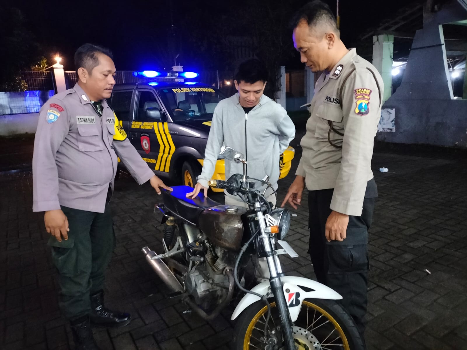 Jelang Ramadhan Polsek Kertosono Intensifkan Patroli Stop, Riksa, dan Geledah