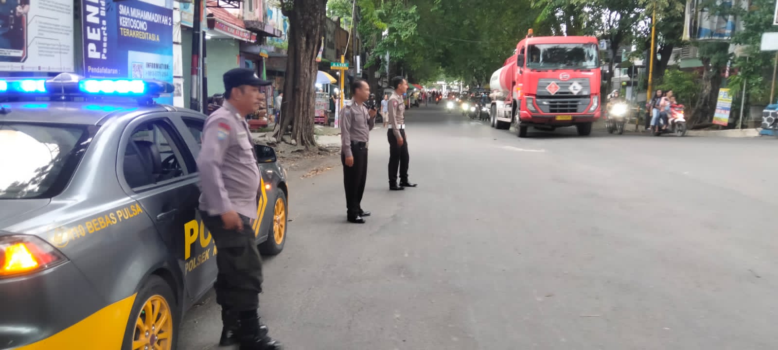 Cegah Gangguan Kamtibmas Polsek Kertosono Patroli Jelang Buka Puasa