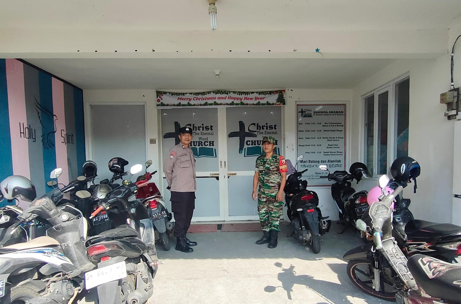 Sinergisitas TNI-Polri Jaga Keamanan Perayaan Paskah di Gereja-Gereja Kecamatan Nganjuk Kota
